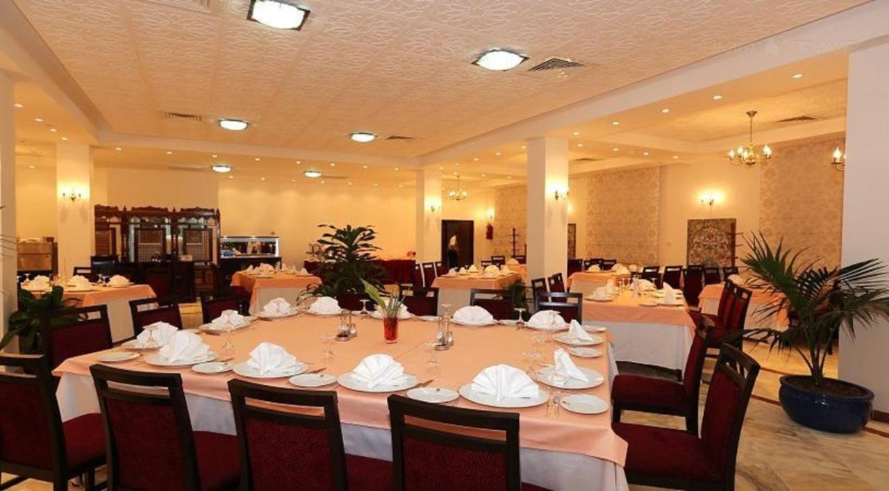 Taghit Saoura Hotel Bagian luar foto
