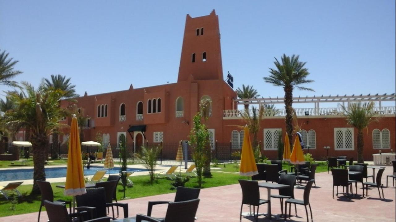 Taghit Saoura Hotel Bagian luar foto