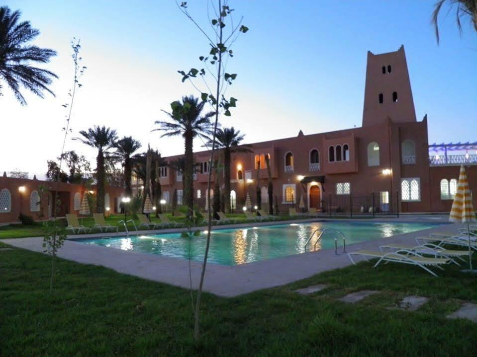 Taghit Saoura Hotel Bagian luar foto